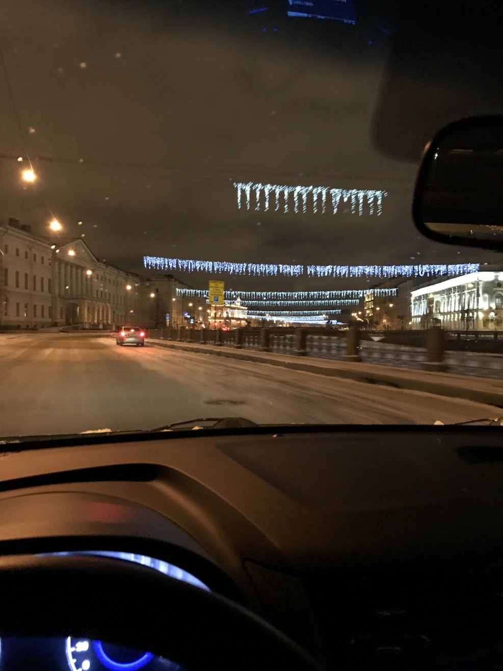 Ночной Питер из машины