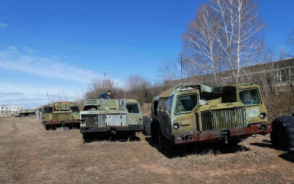 МАЗ военный тягач 7310