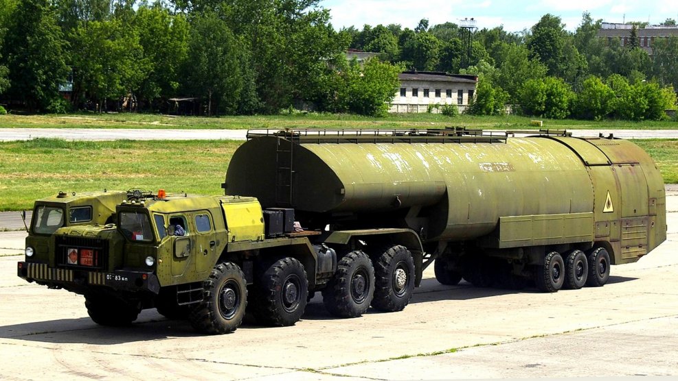 МАЗ-543 ураган тягач