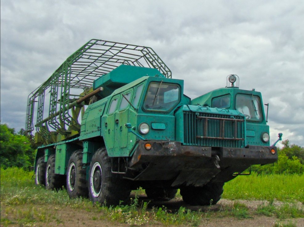 МАЗ-543 ураган тягач