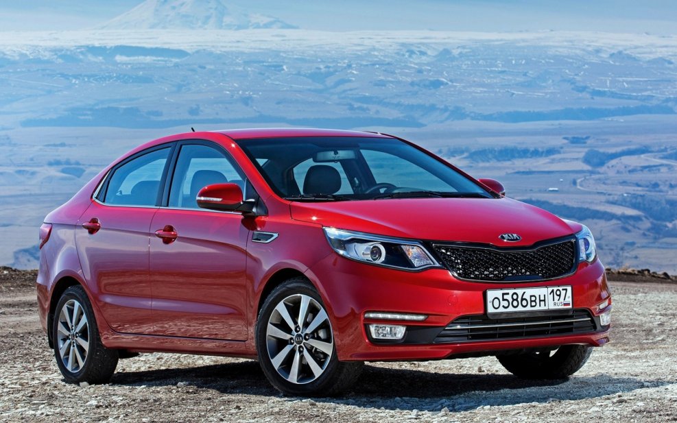 Kia Rio 2015 седан красный