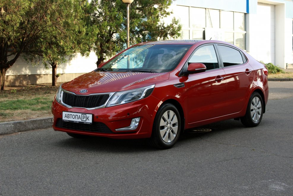 Kia Rio 2021 красная