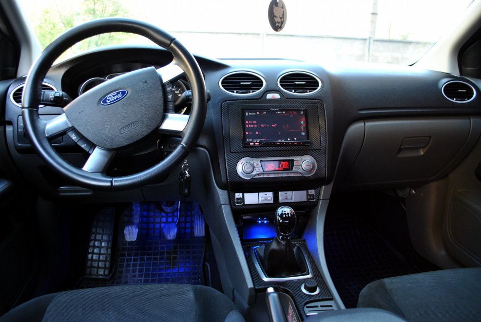 Ford Focus 2 седан салон