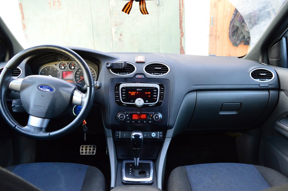 Ford Focus II 2007 салон