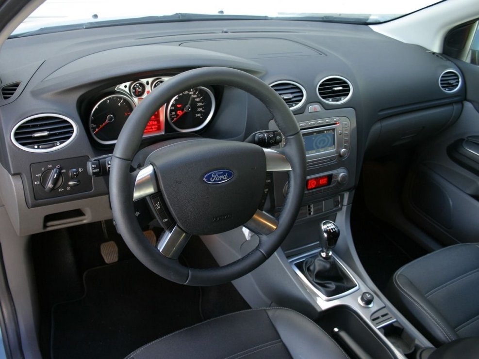 Ford Focus 2 2008 седан салон