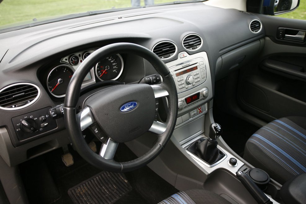 Ford Focus 2 хэтчбек салон
