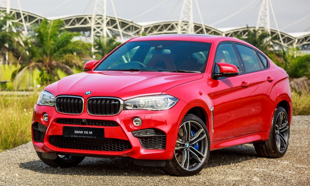 BMW x6 m красная
