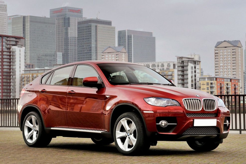 BMW x6 Red