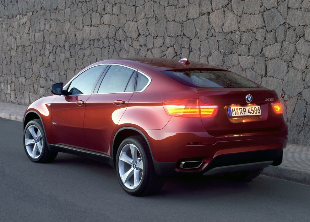 BMW x6 Red
