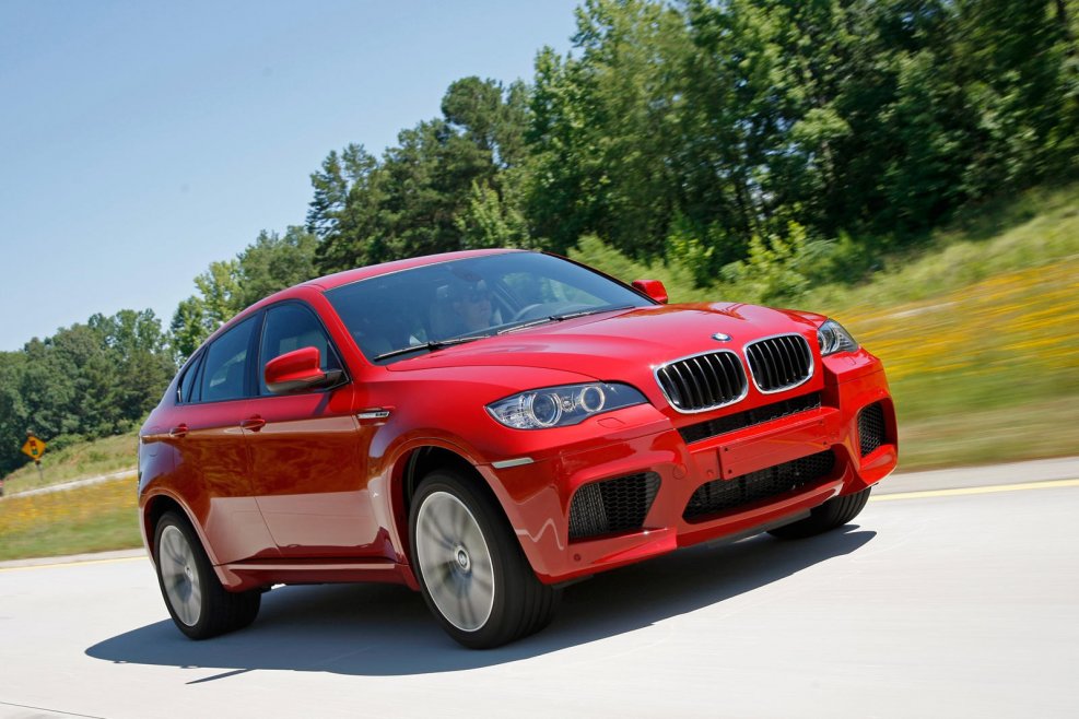 BMW x6 красная