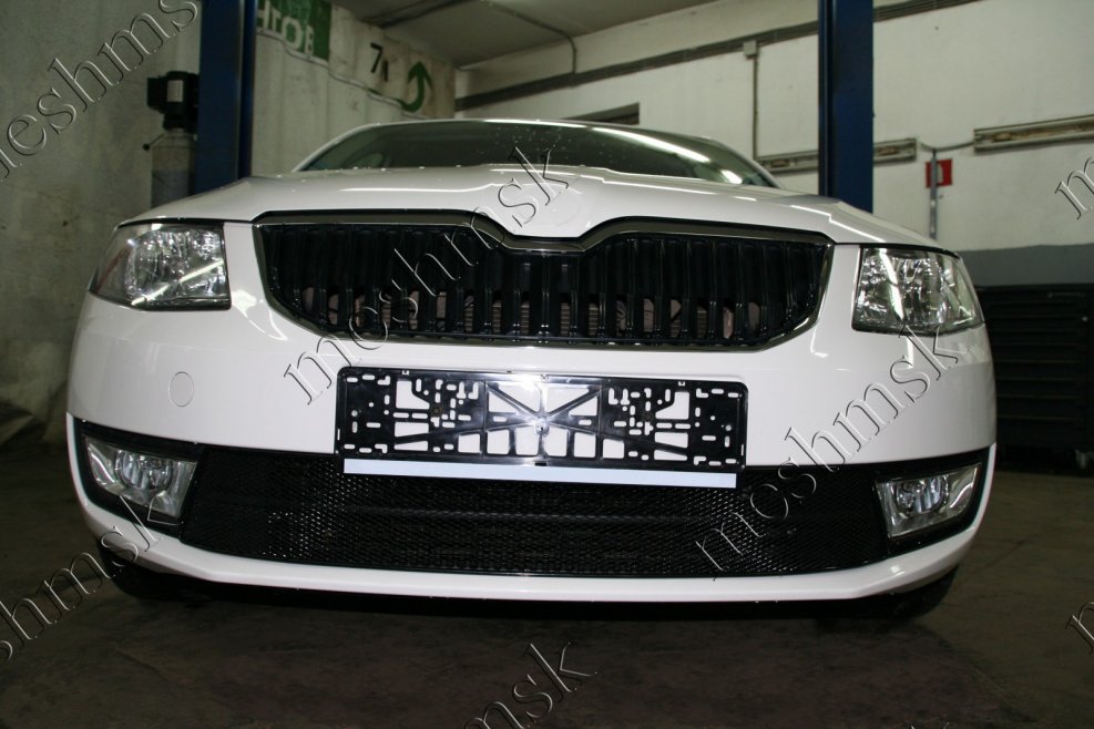 Octavia a7 черная решетка