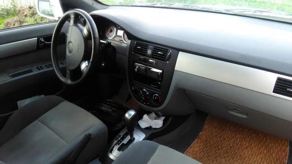 Chevrolet Gentra Salon