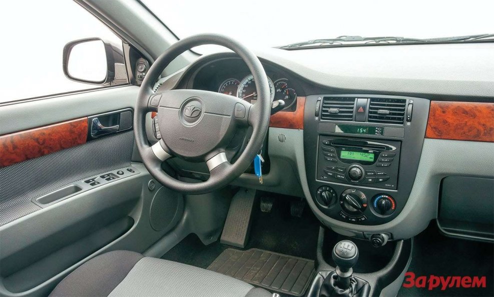 Daewoo Gentra Salon