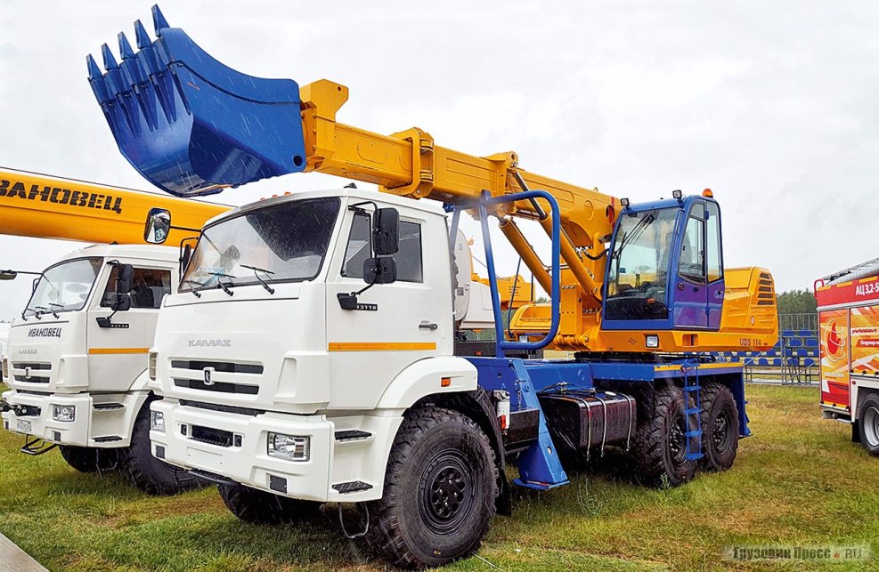 Экскаватор-планировщик УДС 114 на шасси КАМАЗ 43118