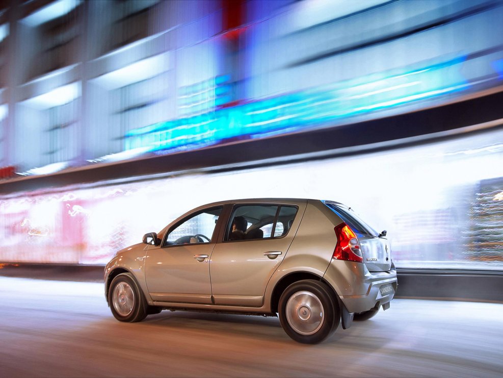 Renault Sandero 1 поколение