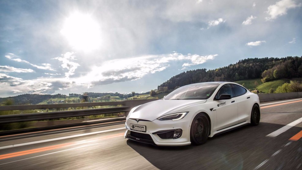 Тесла модель s p100d