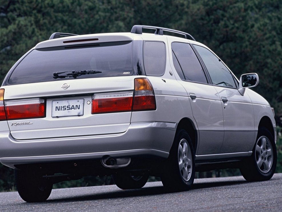 Nissan Avenir II (w11)