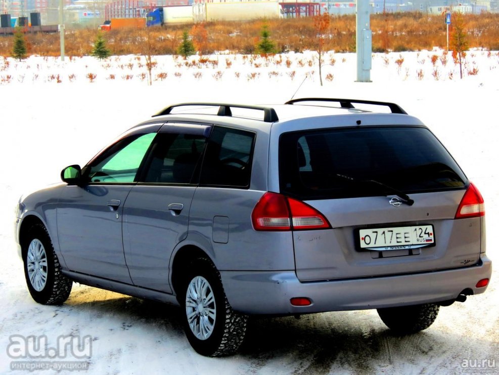 Nissan универсал 2000