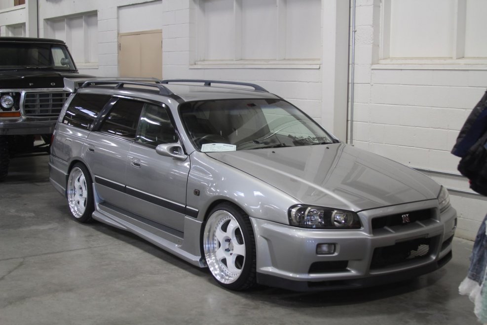Nissan Stagea 2004