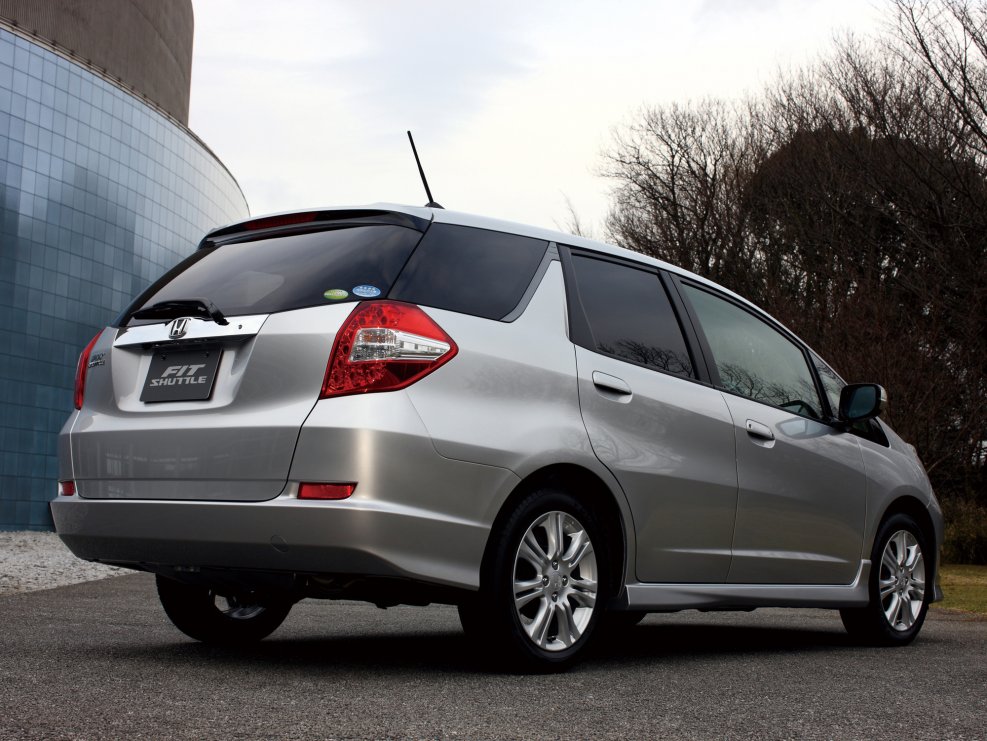 Honda Fit Shuttle 2011