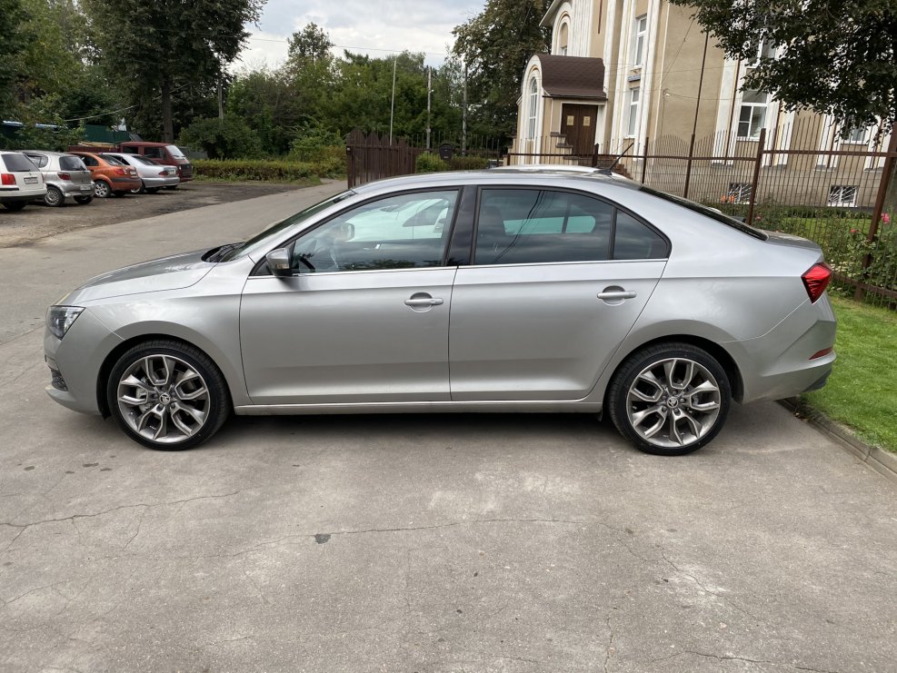 Škoda Rapid r17
