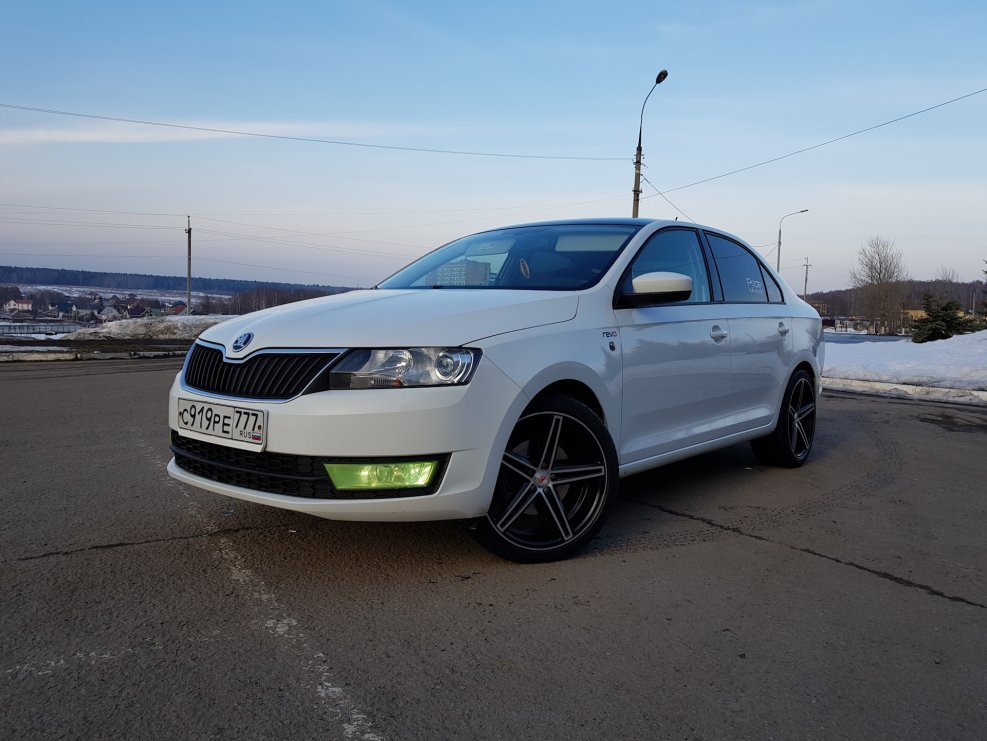 Шкода Рапид r18