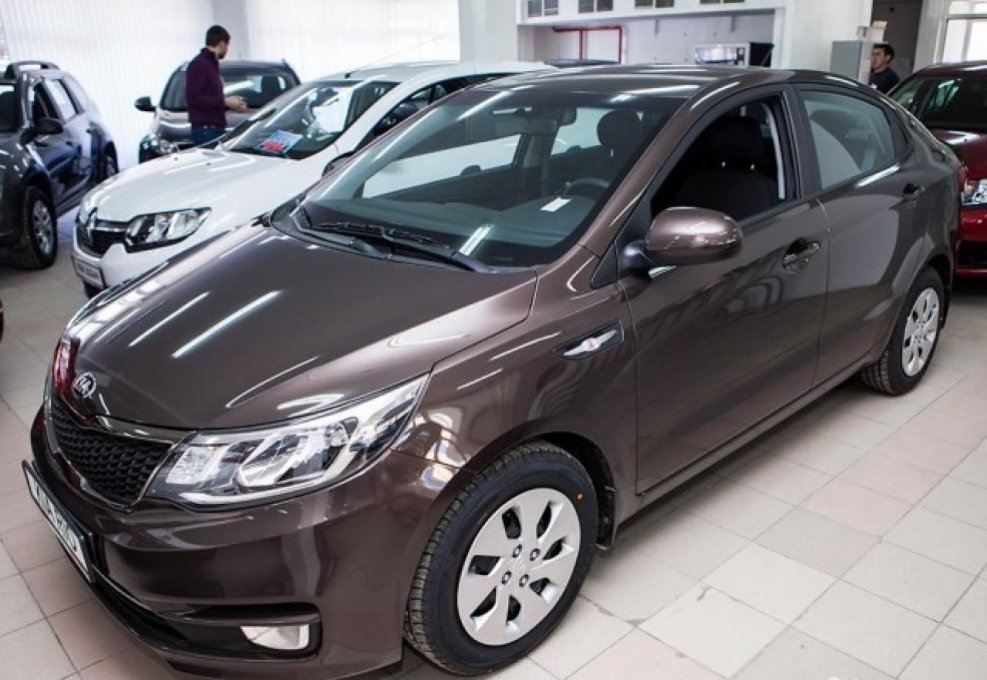 Kia Rio 2015 коричневый