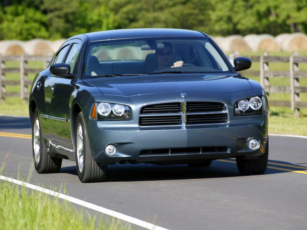 Додж Charger 2005