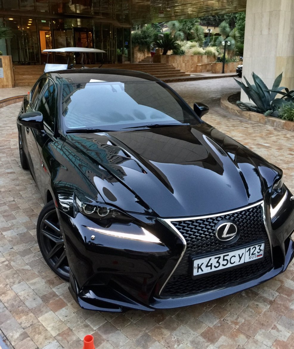 Lexus is 250 2017 черный