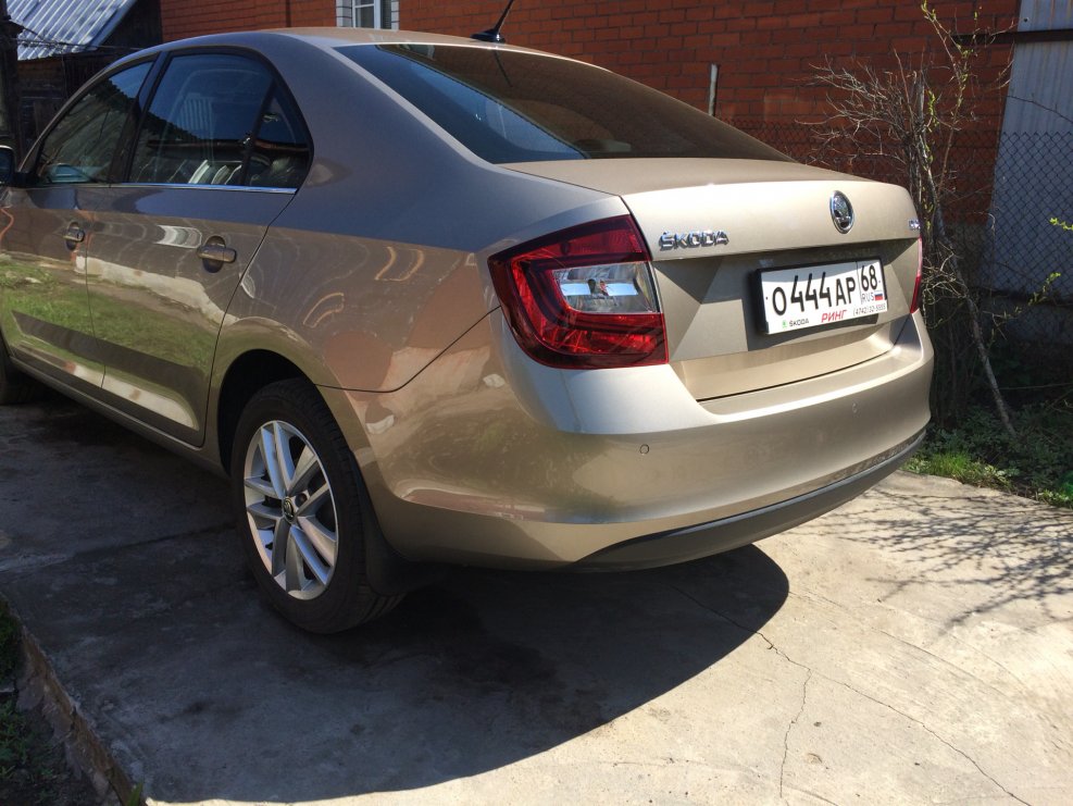 Škoda Rapid 2020 бежевая