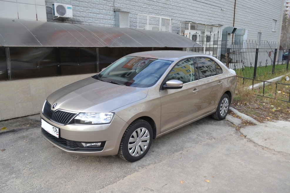 Skoda Rapid бежевый "Titanium",