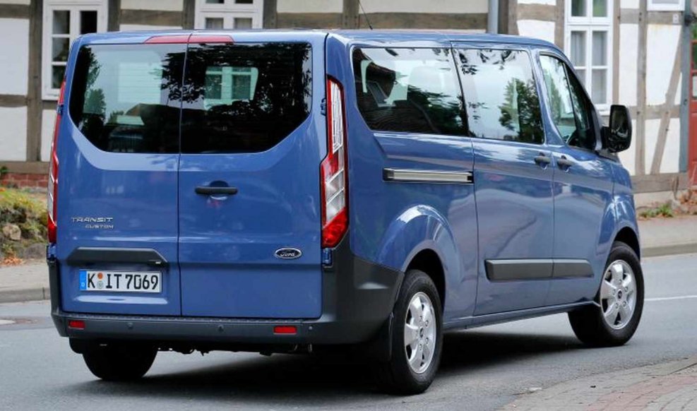 Ford Transit 310 l2h2 8+1 Комби м1