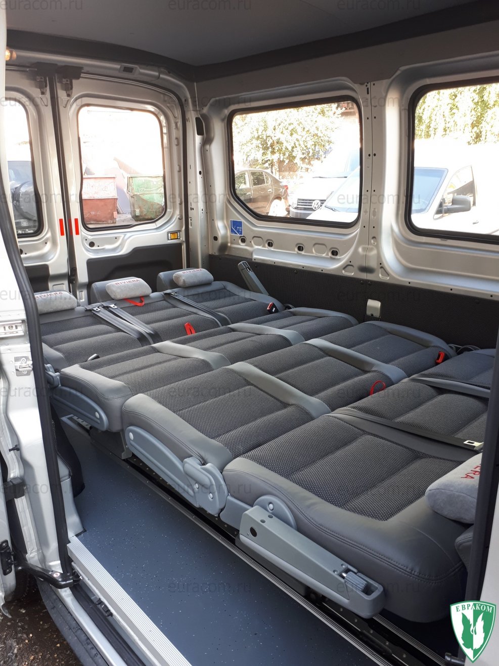 Ford Transit Kombi 8+1