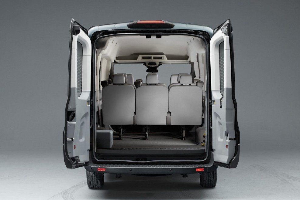 Ford Transit 8+1