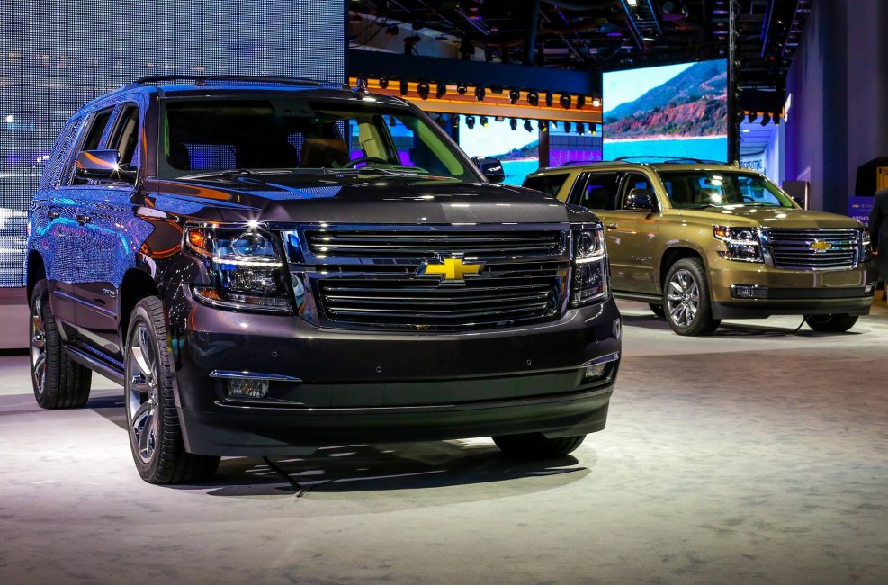 Chevrolet Tahoe 2016 синий