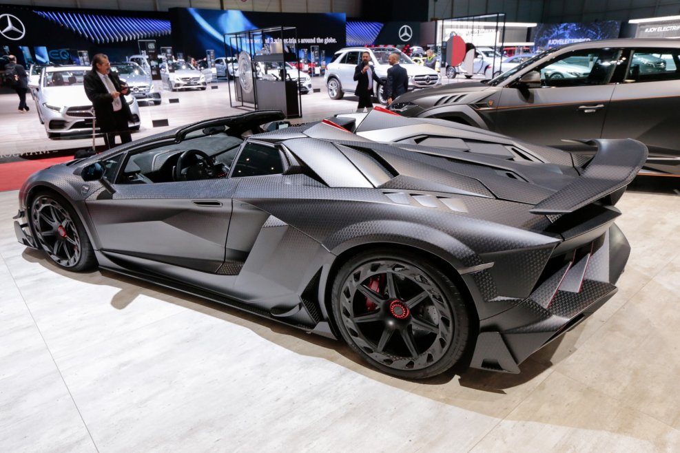 Maisto 1:24 Lamborghini Aventador оранжевый