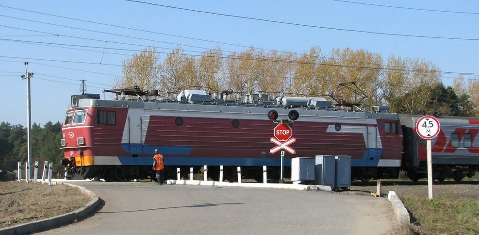 Шлагбаум на железной дороге