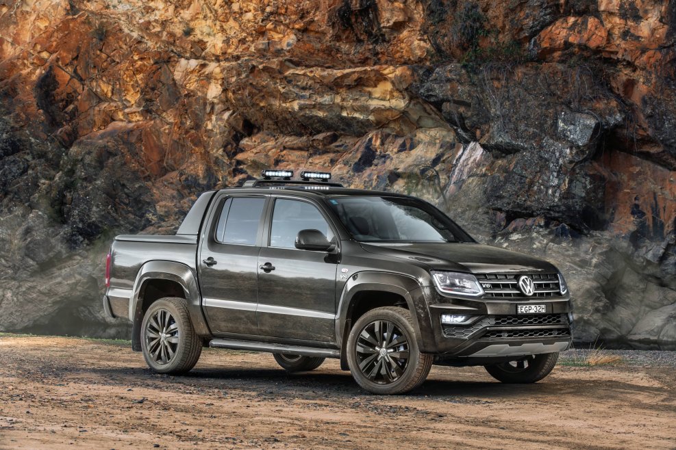 Volkswagen Amarok 2020 черный