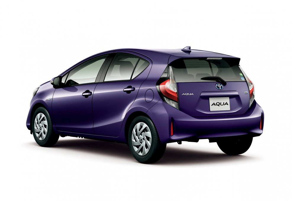 Toyota Aqua nhp10