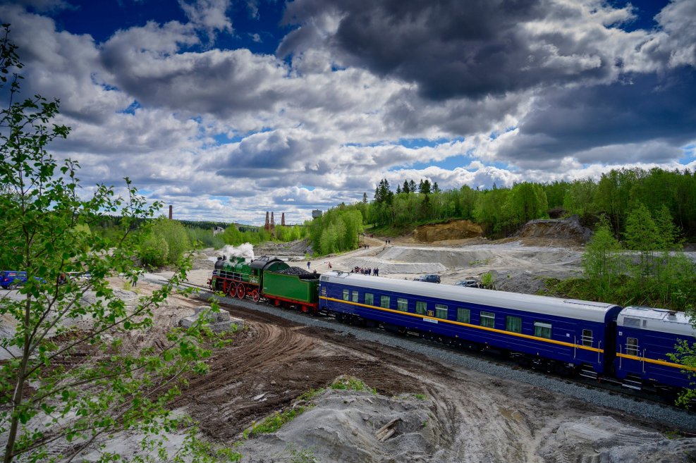 Паровоз-памятник фд20-2922 Зуевка