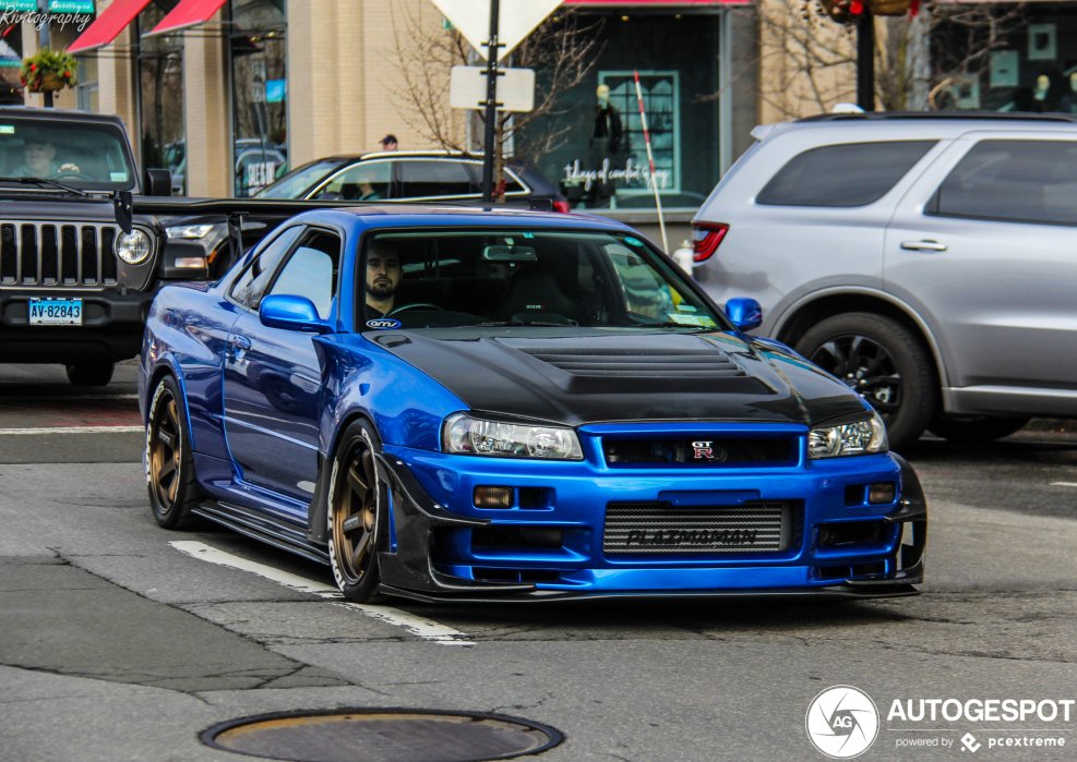 Nissan Skyline r34 rb26