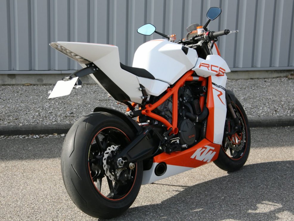 Suzuki Hayabusa gsx1300r Street Fighter