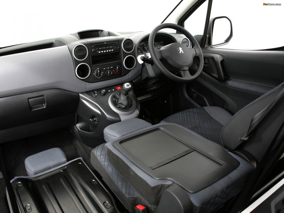 Peugeot partner 2013 салон