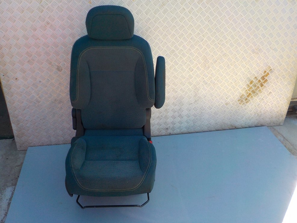 Перетяжка сидений Citroen c3