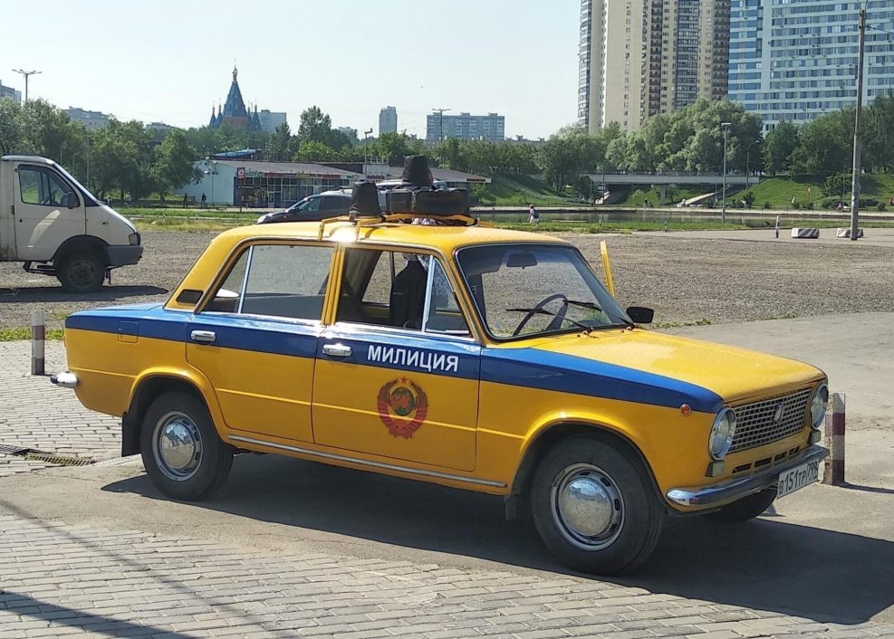 Милицейская машина