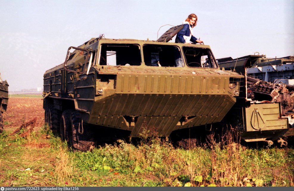 Брошенная Военная техника 90-х
