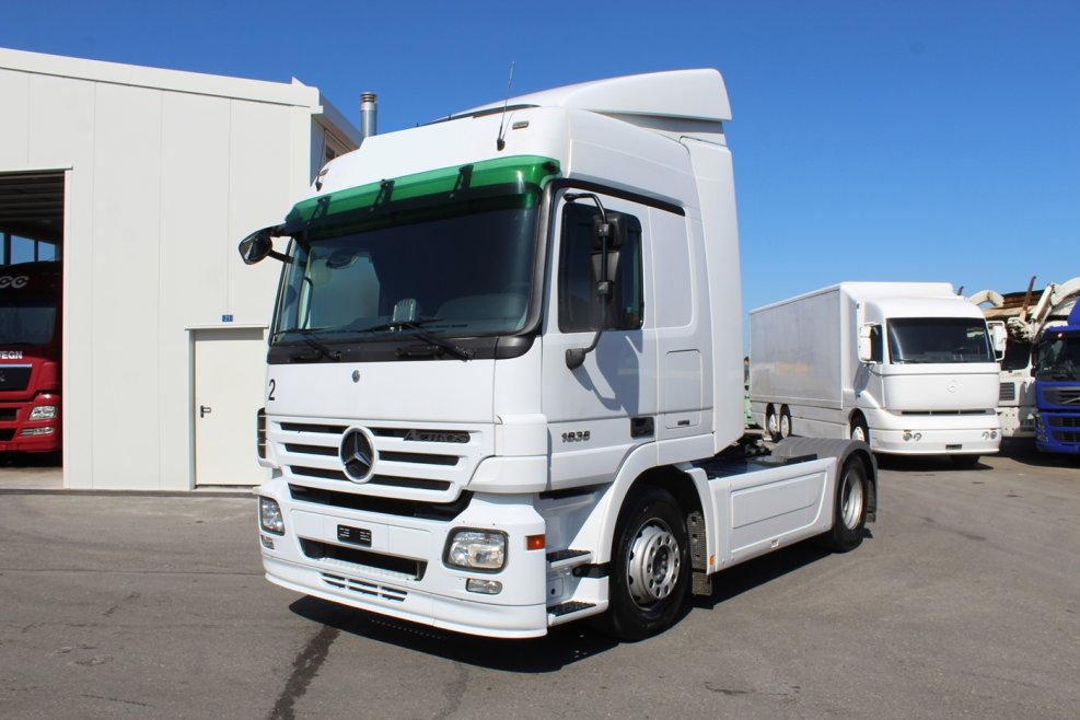 2007 Mercedes Актрос тягач