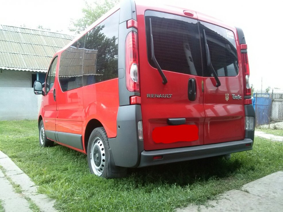 Рено трафик вид сзади