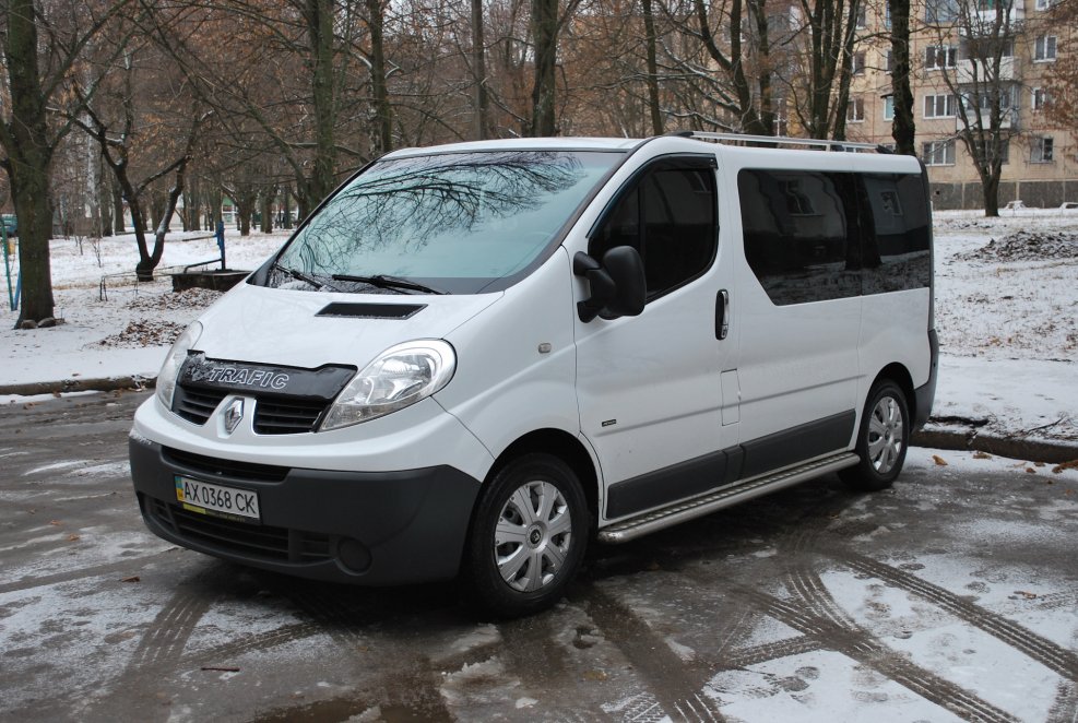 Рено трафик серый