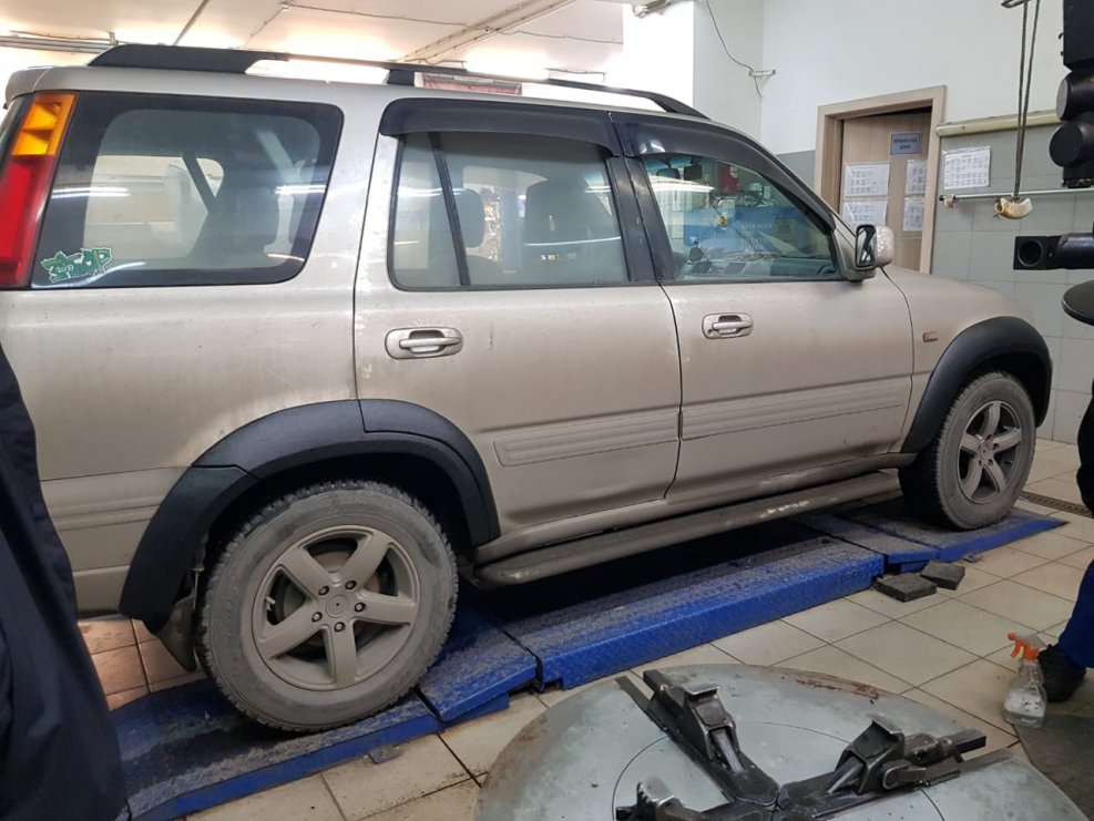 Фендеры на Honda CR-V rd1